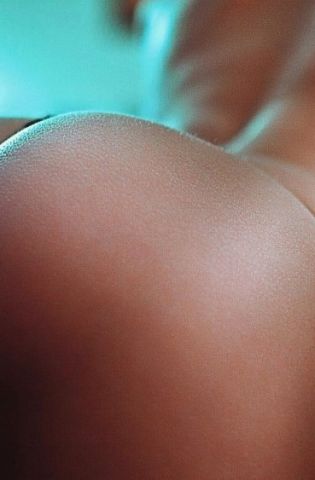 Сочные голые попки девушек (69 фото)