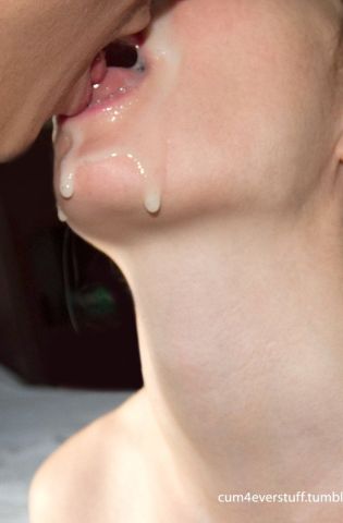 Сперма на губах жены (58 фото)