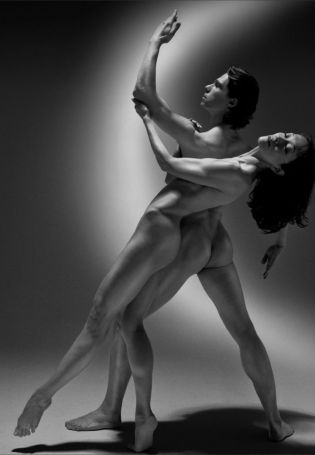 Эротические танцы голых женщин (63 фото)