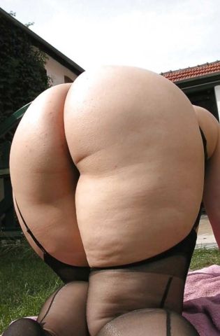 Супер огромные задницы толстух (50 фото)