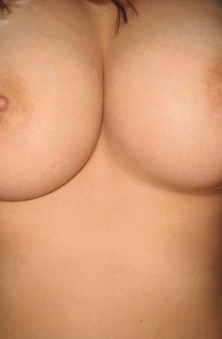 Обнаженная грудь 3 размера (58 фото)