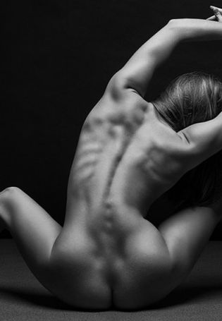 Эстетика голого женского тела (69 фото)