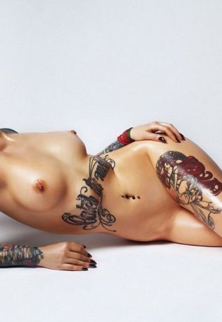 Татуированные женщины (70 фото)