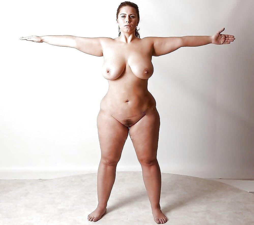 Красивые голые женщины танцуют: 3000 русских порно видео