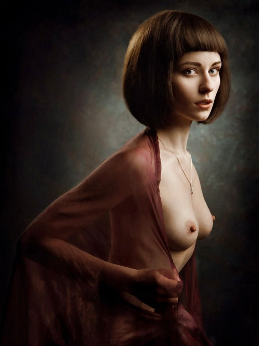 Портреты голых женщин (61 фото) .