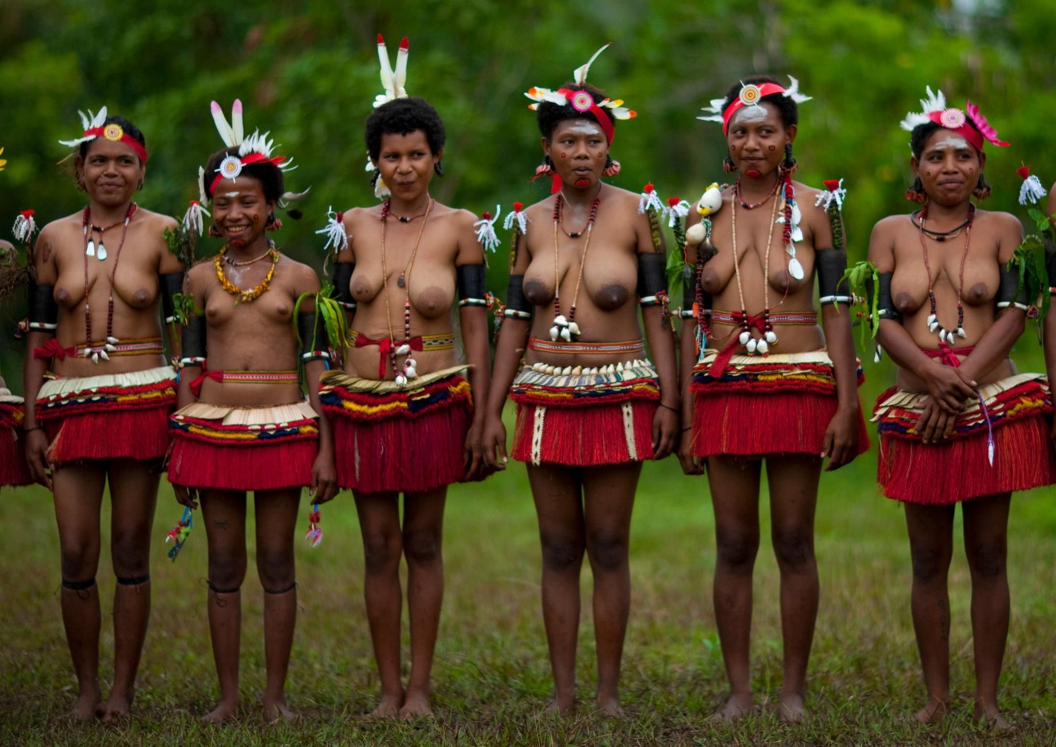 Голые женщины разных народов (78 фото) .