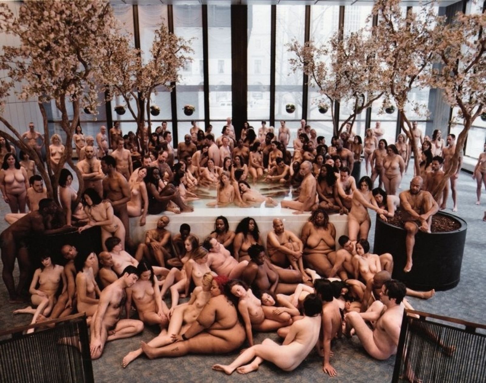 японский оркестр голых женщин фото 114