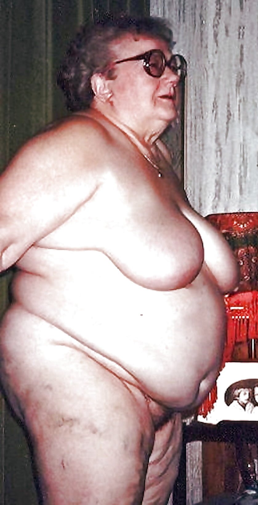 голая старая толстая бабушка фото 84
