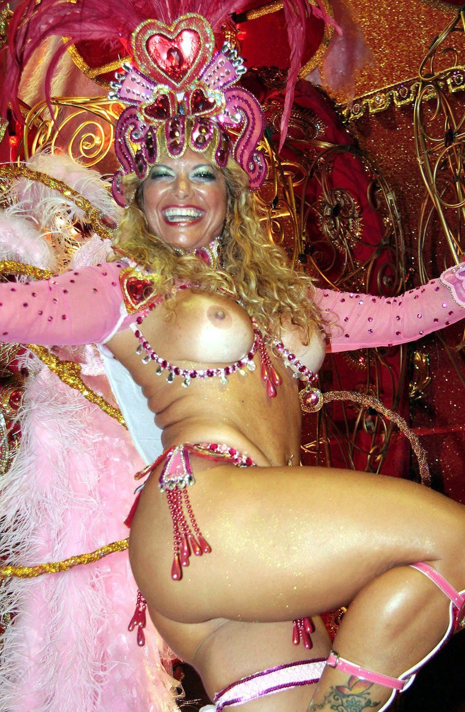 Голые девушки на карнавале в бразилии - фото секс и порно укатлант.рф
