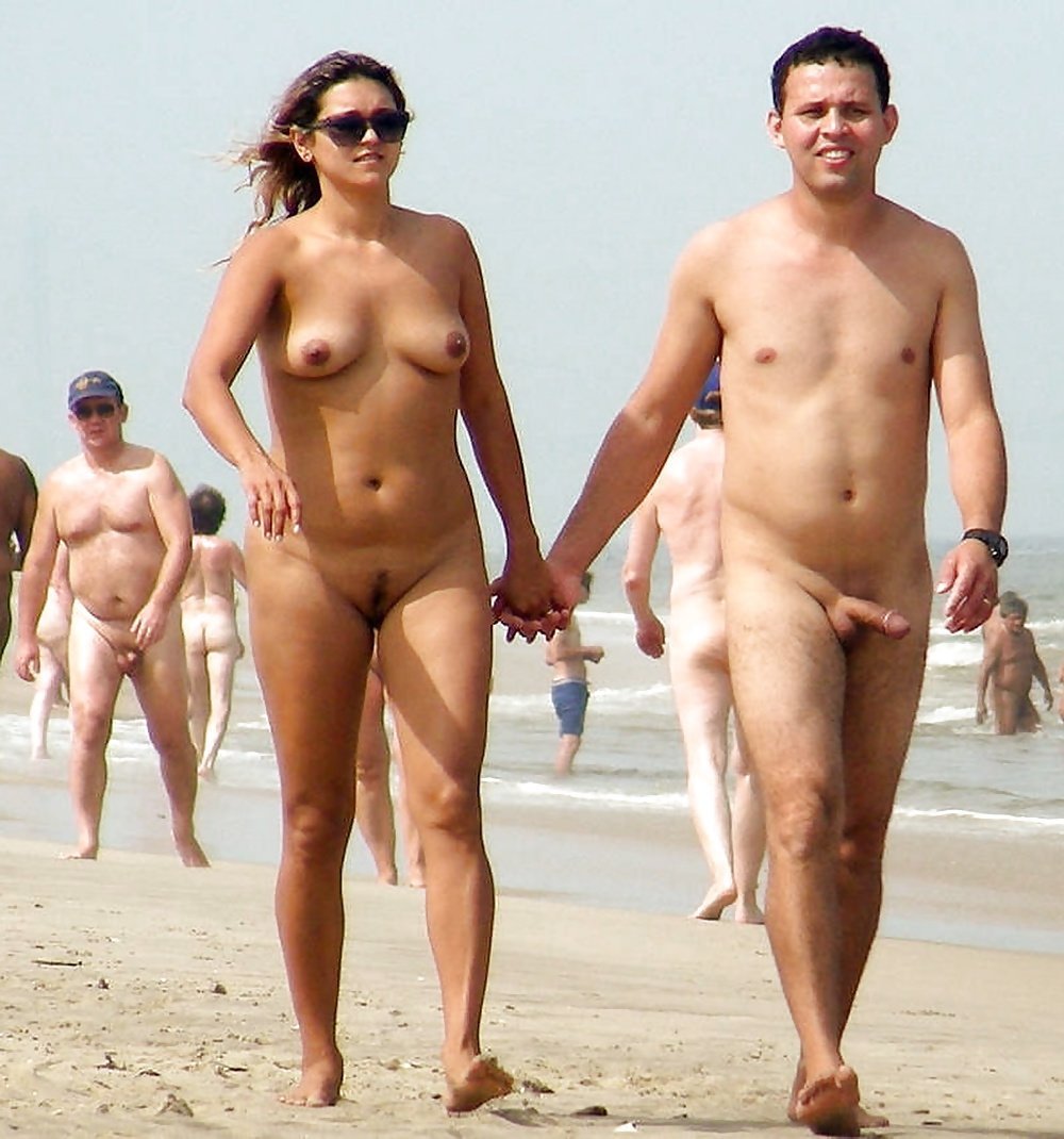 нудисты в голом в пляже фото 77