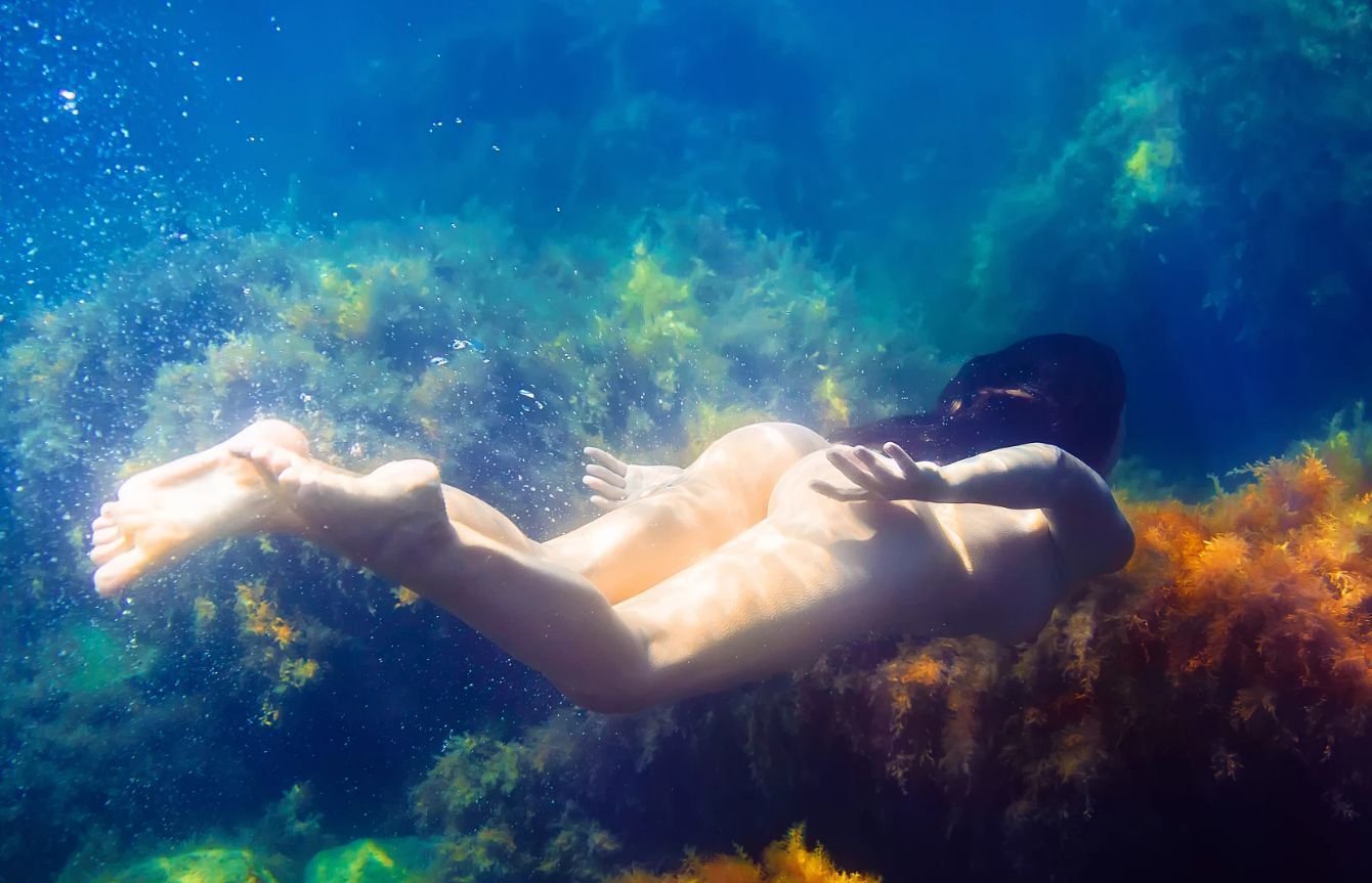 под водой фото голая девушка фото 36