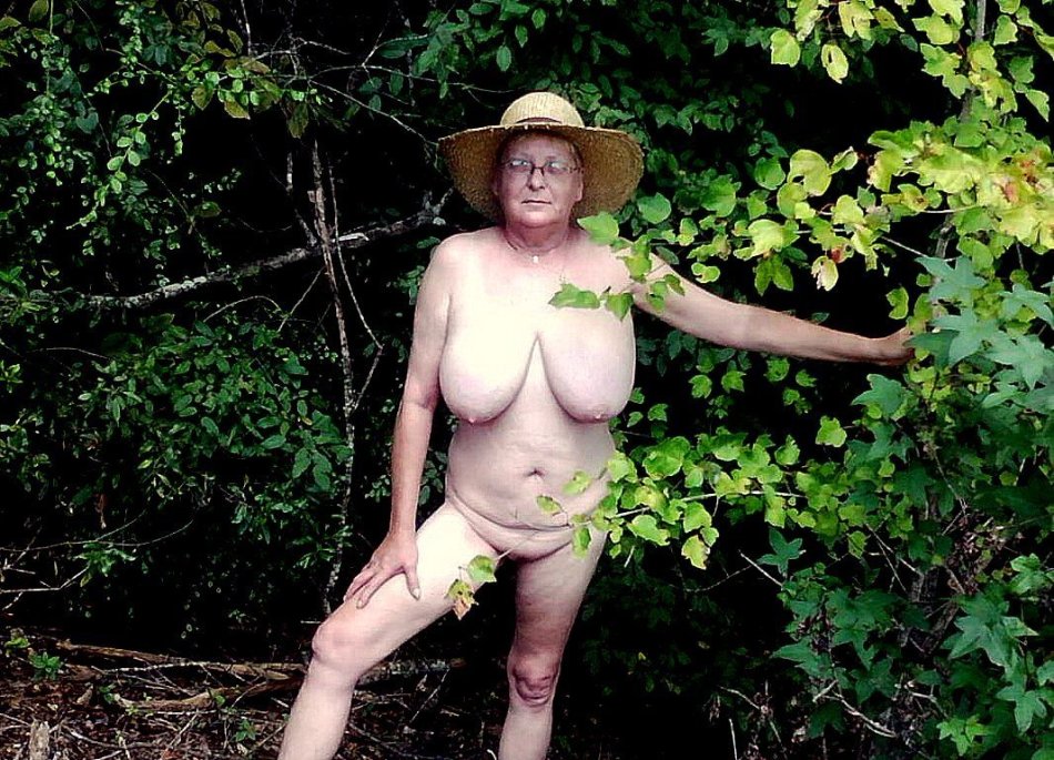 голые старухи в лесу