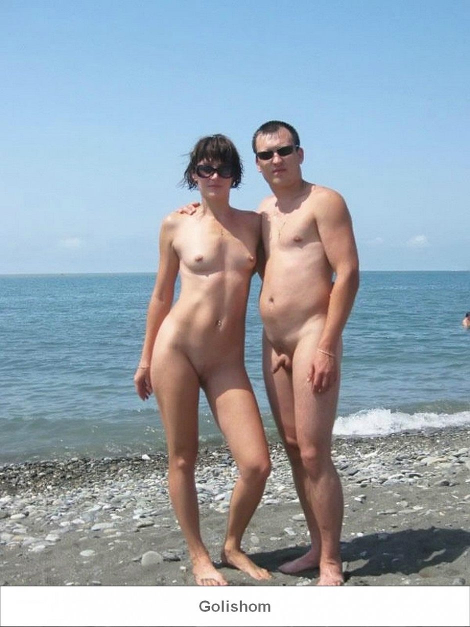 Молоденькие нудистки на пляжах страны