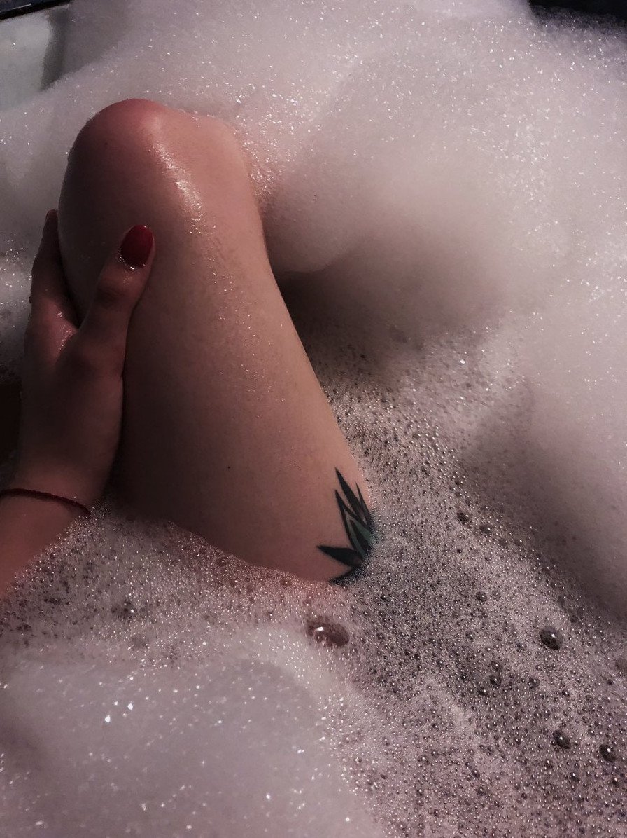 красивые фото в ванне девушки