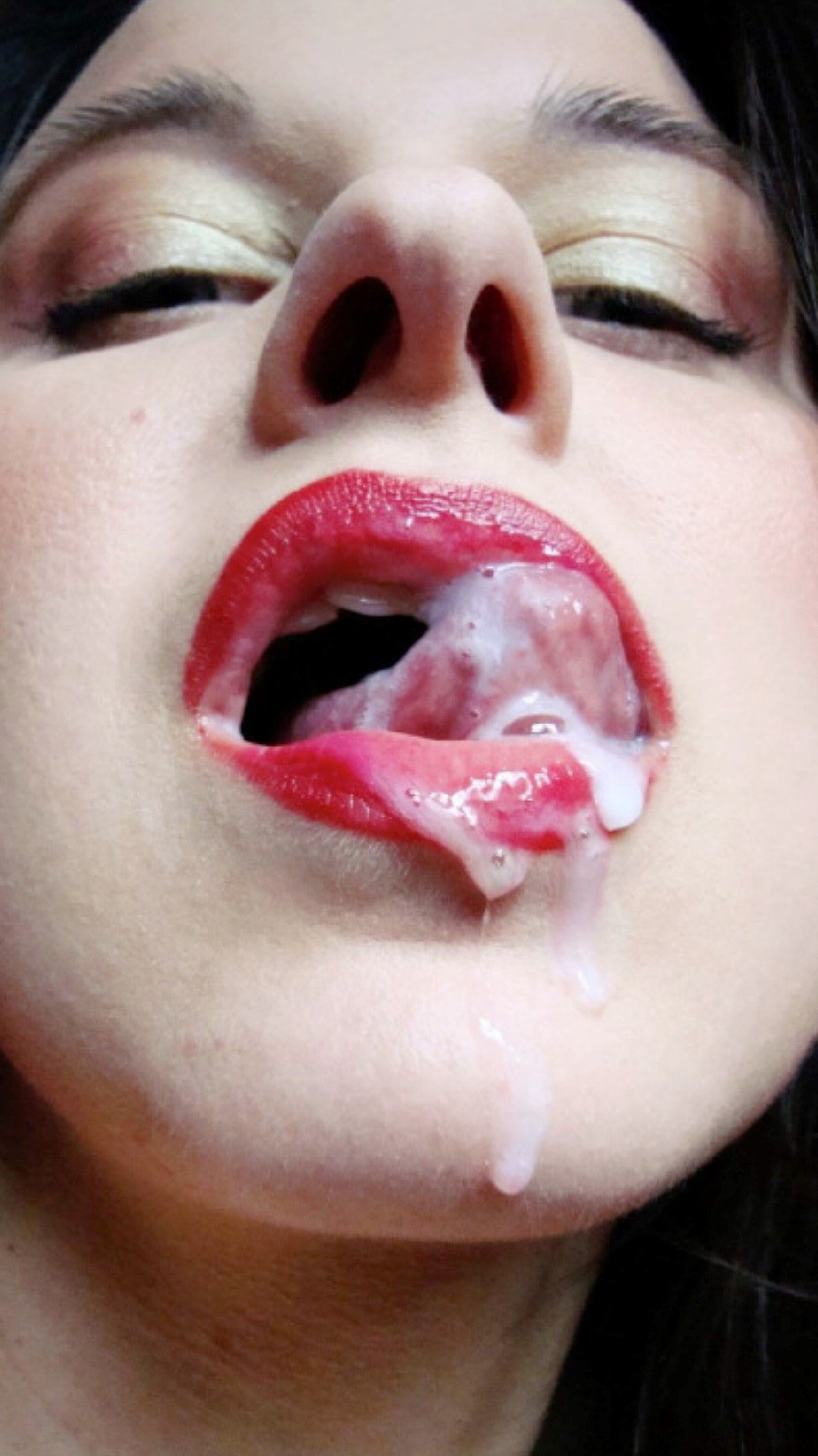 сперма на губах у девочек фото 25