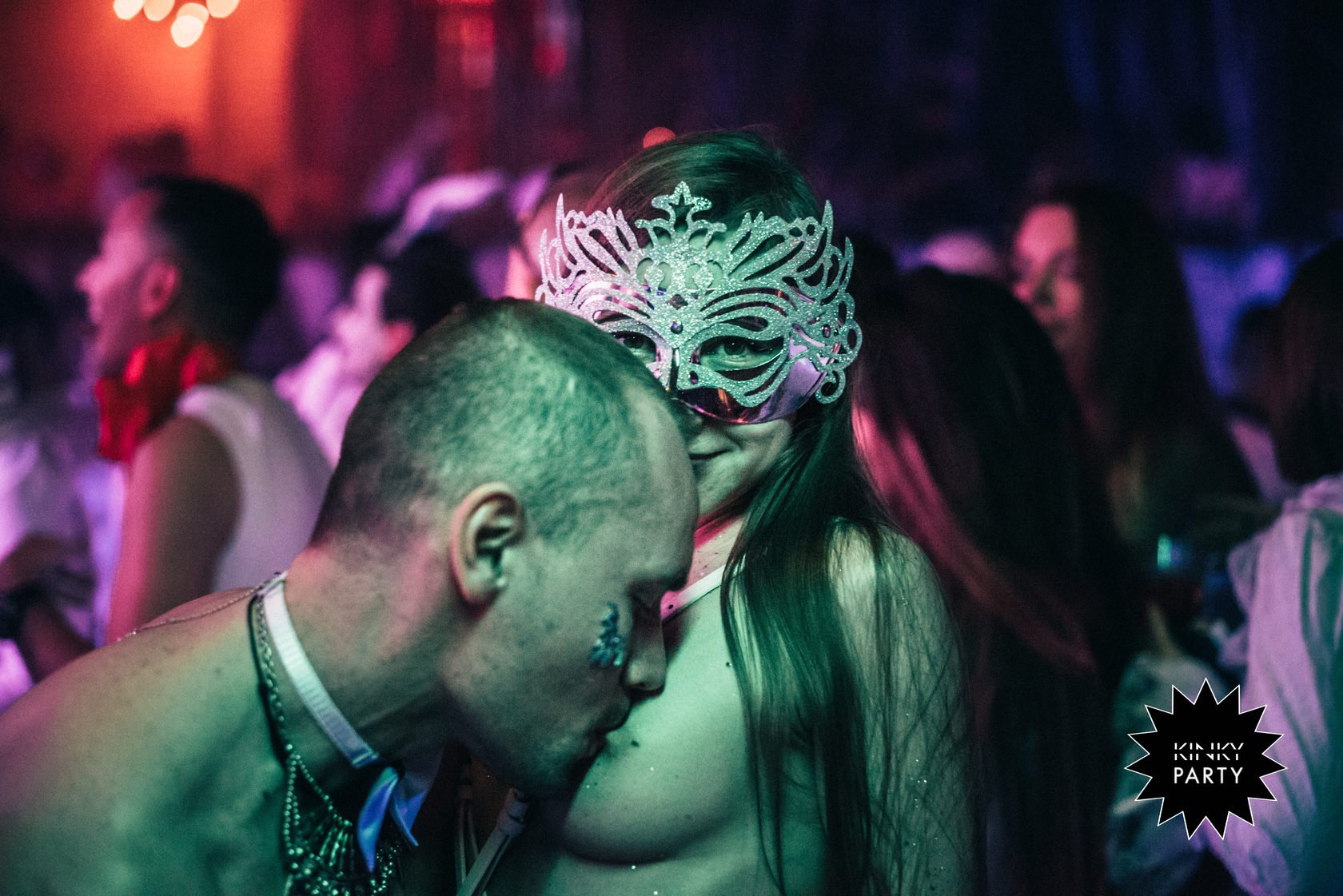 Порно видео: секс вечеринки в нижнем новгороде