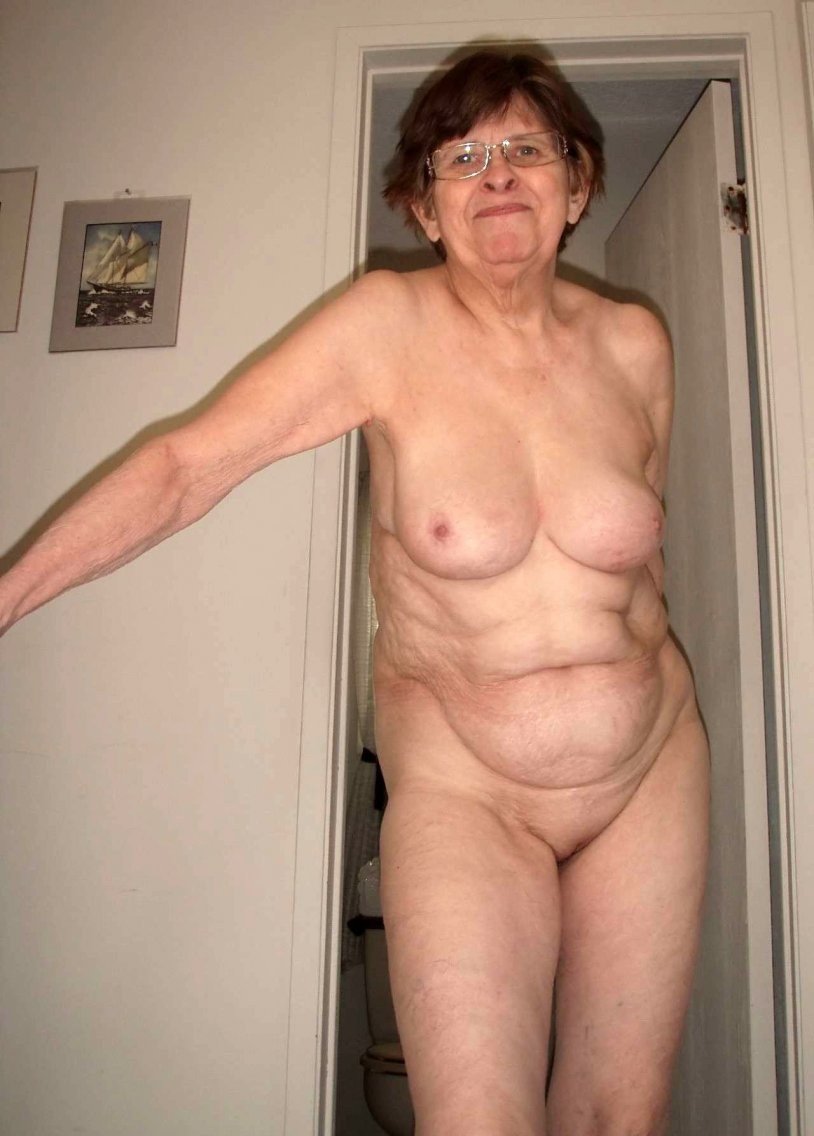Голая бабушка (90 фото) - секс фото