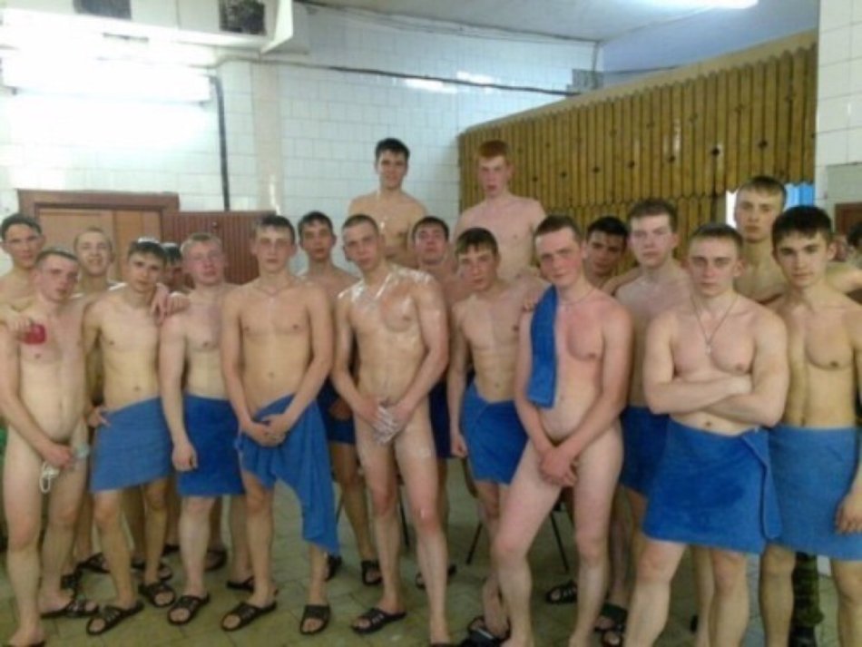 голые русские солдаты в бане