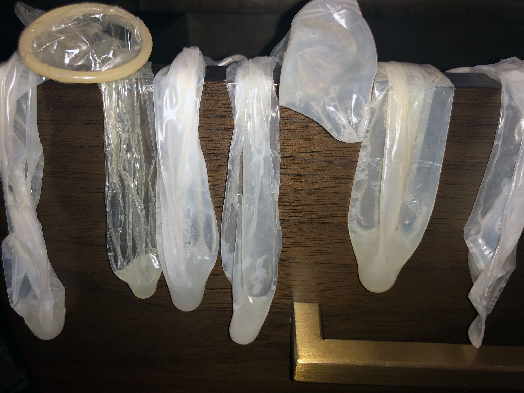 использованные презервативы со спермой фото 25