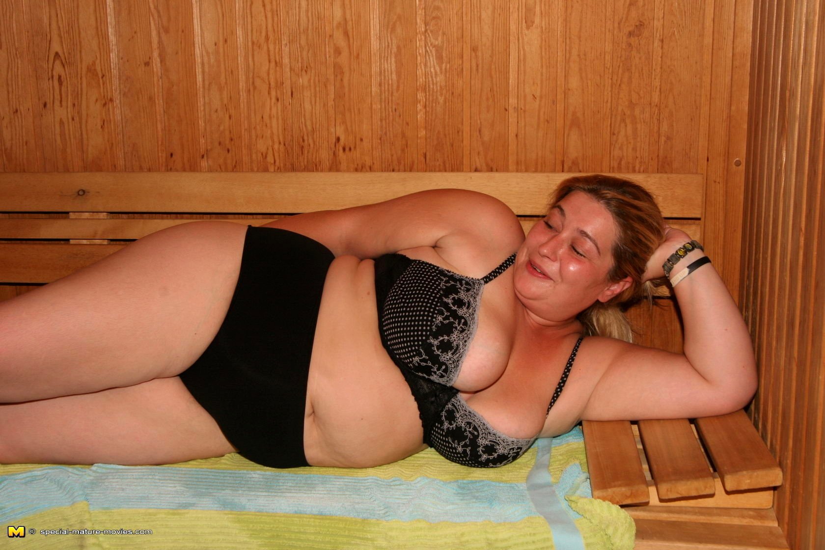 сауна с голыми толстыми женщинами фото 47