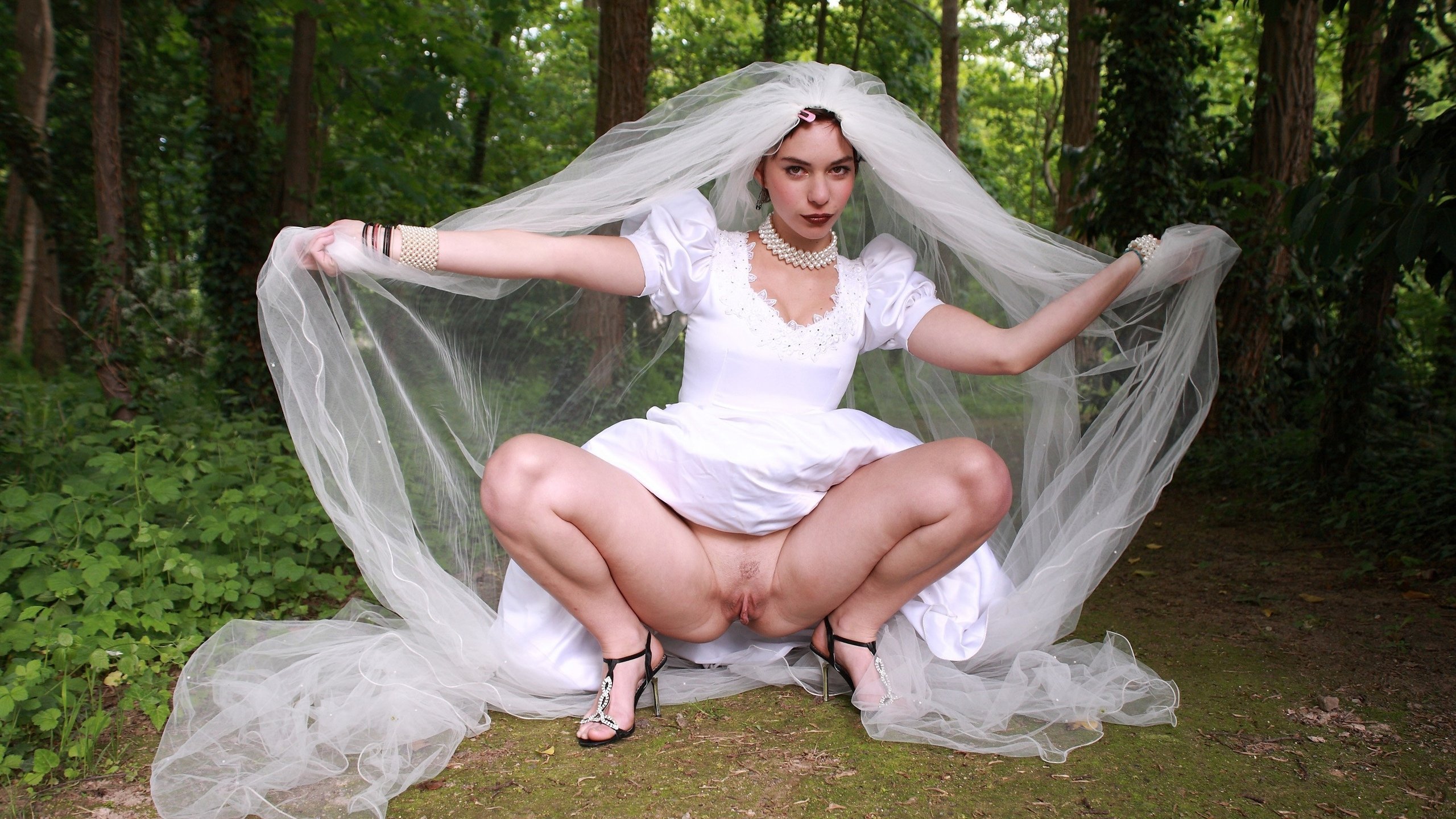 Невесты под юбкой без трусов (80 фото)